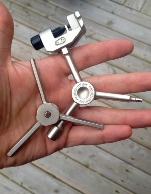 The Y-16 multi-tool has many interlocking features. Such as the y-handled tool holding the chain tool. 
